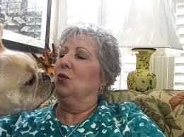 Paula Winston's Instagram, Twitter & Facebook