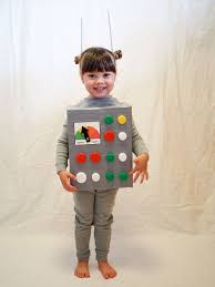 Kostum Selber Machen Aus Karton Kreative Diy Ideen Zum Karneval Halloween Selber Machen Roboter Kostum Kinder Basteln Halloween Kostume Selbstgemacht