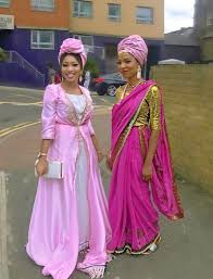 Clothing has long played a significant role in judaism, reflecting religious identification, social status, emotional state and even the jews' relation with the outside world. Pin Na Doske Isrealite Women Clothes