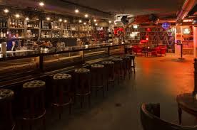 See more ideas about garage bar, garage, old license plates. Widder Garage Luxuriose It Bar In Zurich Mit Neuer Pop Up Location Luxury First Luxusblog