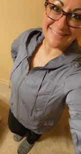 Denver green shoe try-ons with fellow Alabama vlogger