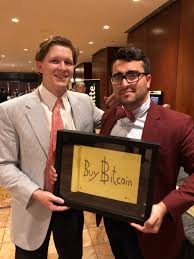 We are a wholesale sign printer specializing in corrugated plastic signs. Frank Chaparro On Twitter Finally Have Met The Bitcoin Sign Guy In The Flesh Consensus2019