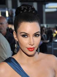 Shop lip glosses by kkw beauty. Lip Obsession Of The Day Kim Kardashian S Extra Shiny Red Lipgloss Glamour