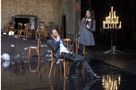 La femme bélier a besoin de se défouler dans l'action, dans des activités qui débordent de son quotidien, dans des voyages qui lui ouvrent des horizons. Les Caprices De Marianne Theatre Paris La Tempete