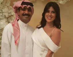 بالصور بعد أنفصاله عن أسيل عمران زواج الإعلامي خالد الشاعر ونور خالد الشيخ Beauty Sleep Eye Mask Person