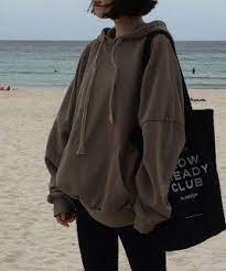 Clothes that bring attention to your lower half look amazing on hourglass body types—think full skirts and flared pants. 22 Casual Oversized Hoodie Ideas For Women In 2020 Hoodie Outfit Casual How To Wear Hoodies Fashion
