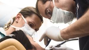 La jolie brune partage l'appartement de sa soeur, avec. Dentiste Metier Considere Comme Le Plus A Risque Pour La Sante Aux Etats Unis Dynamique Dentaire