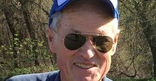 Tucker, 77, liked mountains and Ford trucks