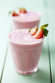 Tofu Fouette Aux Fraises Et Aux Bananes Coup De Pouce Cancer Fighting Smoothies Recipes Top Smoothie Recipes Healthy Shakes