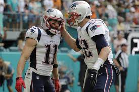 Yeppp, ellen just shaved off julian edelman's beard, and we need to talk about the results. Deion Sanders Cannot Handle Julian Edelman S Beard