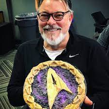 Arlene Lott Arlodesigns That Time Jonathansfrakes Ate My Pie Here S A Piescape I Made For The Gang Over At Startrekcb Star Trek Trek Star Trek Party