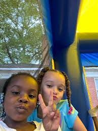 On Monday, October 13th, AbbyBank employees traded their desks for a day of  giving back! ❤️💙 We closed our doors to open our hearts — sending 𝐨𝐯𝐞𝐫  𝟏𝟎𝟎 𝐞𝐦𝐩𝐥𝐨𝐲𝐞𝐞𝐬 into our communities