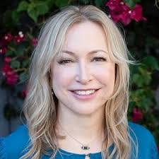 Nancy Raine's Instagram, Twitter & Facebook