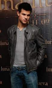 Me Leather Jacket Taylor Lautner Yes Please Taylor Lautner Taylor Lautner Shirtless Jacob Black Twilight