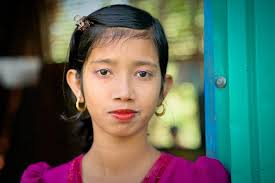 Rohingya girls targeted by child traffickers at Bangladesh border crossings 