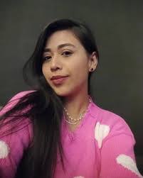 Roxana Salazar's Instagram, Twitter & Facebook