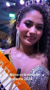 Karla Arana's Instagram, Twitter & Facebook