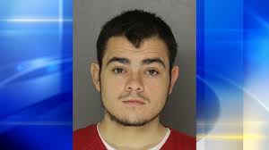 Man falls from apartment window trying to escape deputies