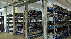 Bitcoin farm — a design of several devices whose work is aimed at mining coins of the first cryptocurrency. Grosste Bitcoin Farm Mitteleuropas In Oo Ooe Orf At
