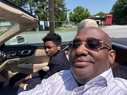 Luther Ragsdale's Instagram, Twitter & Facebook