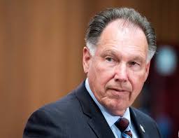 O.C. District Attorney charges family, doctors with insurance fraud related  to sober living homes, urine tests