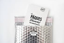 Mini Book 2015 Self Promotion Mon Univers Resume Dans Une Tablette De Chocolat Mini Books Packaging Chocolate Bar