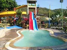 Kolam renang adalah kolam yang di isi dengan air dengan kedalaman tertentu. Kolam Renang D Mermaid Tirtayasa Waterpark Lampung Tiket Fasilitas