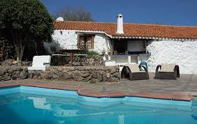Dispone de cuatro habitaciones dobles, tres baños, aseo, salón de. Casa Rural Pepa Castro Granadilla De Abona Tenerife Parque Nacional Del Teide