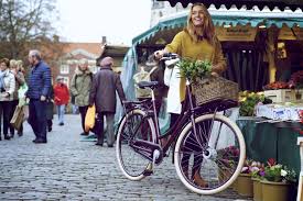 Mit Dem Batavus Diva Auf Den Markt In Munster Fotoshooting Mit Yorick Carroux Radfahren Fahrrad Fotoshooting