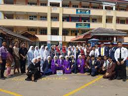 Inilah persembahan koir pelajar 4st smk seri intan, kluang. Guru Kaunseling Nurhaiza Che Mat Lawatan Penandaaras Prs Soul Remedy Garden Smk Sri Intan Kluang Johor