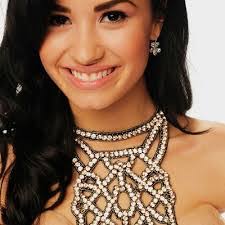 Scarlett Smith's Instagram, Twitter & Facebook