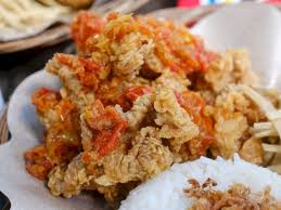 Simak resep dan cara bikin ayam geprek berikut ini yuk! Resep Ayam Crispy Balado Pedas Gurih Asyik Banget Indozone Id
