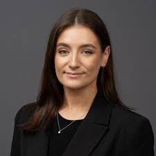 Sarah Nesbitt's Instagram, Twitter & Facebook