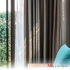Hal ini tak lepas dari ketersediaan jenis kain. Ini Antara Kebaikan Pasang Langsir Jenis Blackout Kat Rumah
