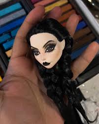 Con todo este hype de la nueva merlina ! Quería mostrarles este repaint que  hice hace un tiempo , siento que en cuestión de molde es similar ! Así que  para los