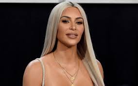 Kylie jenner is usually the family frontrunner in this regard, constantly changing up her hair at a breakneck pace (usually with wigs , though she did take a plunge with blonde hair dye last summer). Kim Kardashian S Halloween Costume Is Legally Blonde S Elle Woods Reese Witherspoon Reacts