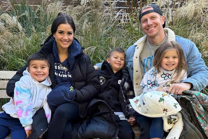 Sean Lowe, Catherine Giudici Lowe's Thanksgiving with Their Kids