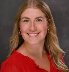 Courtney Decamp's Instagram, Twitter & Facebook