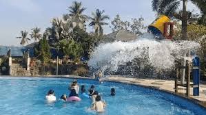 Tiket masuk dan fasilitas parimas waterpark mojokerto. 2s4g0bynfzafym
