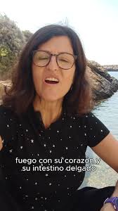 ¿Qué te parece trabajar un punto energético para activar la Alegría de  Vivir? . 💆‍♀️, Masaje en forma de infinito en el resonador 3C QuJie,  Alegría de Vivir. Este punto, nos ayudará con los problemas ...