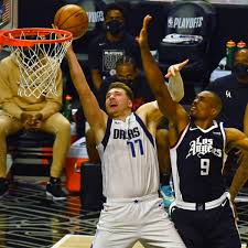 Der power forward der clippers lieferte eine überragende partie ab und steuerte neben. Nba Playoffs Luka Doncic Fuhrt Dallas Mavericks Zum Sieg Gegen Clippers