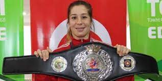 Milli güreşçimiz yasemin adar, 2020 tokyo olimpiyatları'nda 76 kiloda kırgızistan'dan aiperi medet kyzy'i tuşla yenerek bronz madalya gurur duyulan bu başarının ardından yasemin adar kimdir? Yasemin Adar Kimdir Kac Yasinda Haberler Spor