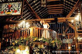 Summer Weddings At Spring Hill Manor A Wonderful Barn Wedding Venue In Rising Sun Maryland Maryland Wedding Venues Castle Wedding Venue Chicago Wedding Venues