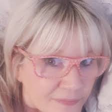 Does any supermarkets that can deliver your grocery shopping to les Arcs  2000?