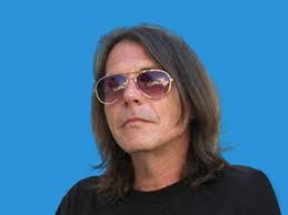 Matthew Currie's Instagram, Twitter & Facebook