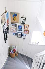 The advantages of such corner stairs. Art Display In The Staircase Home Deco Home Decor