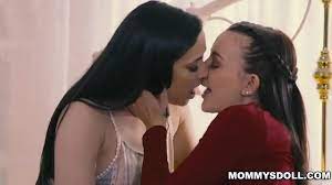 Danni Rivers and Georgia Jones getting down and dirty pleasuring each other  - XNXX.COM