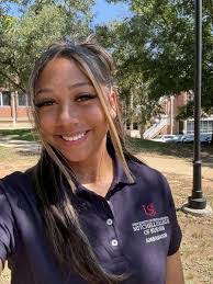 Amber Bannister's Instagram, Twitter & Facebook