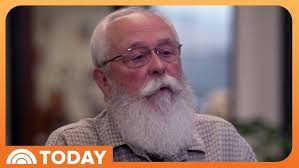 Gregory Agnew testifies during murder trial