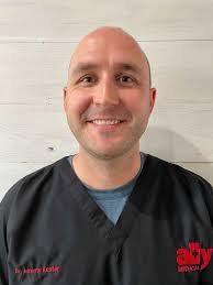 Jeremy Kanter's Instagram, Twitter & Facebook